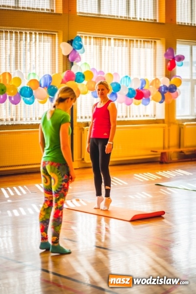 Zdjęcie w galerii na portalu naszwodzislaw.com: Charytatywny maraton fitness w Rogowie  wiadomości z regionu