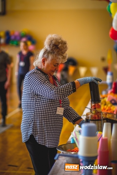 Zdjęcie w galerii na portalu naszwodzislaw.com: Charytatywny maraton fitness w Rogowie  wiadomości z regionu
