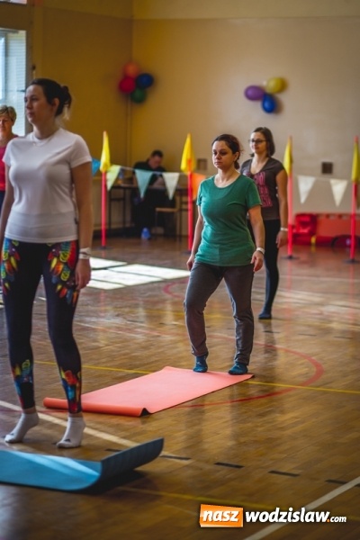 Zdjęcie w galerii na portalu naszwodzislaw.com: Charytatywny maraton fitness w Rogowie  wiadomości z regionu