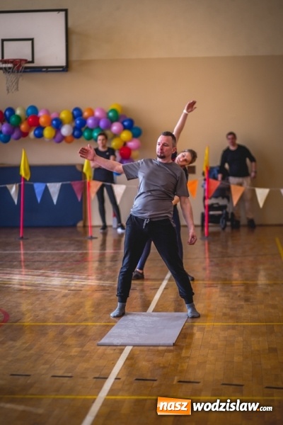 Zdjęcie w galerii na portalu naszwodzislaw.com: Charytatywny maraton fitness w Rogowie  wiadomości z regionu