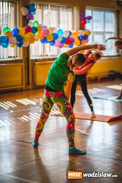 Zdjęcie w galerii na portalu naszwodzislaw.com: Charytatywny maraton fitness w Rogowie  wiadomości z regionu