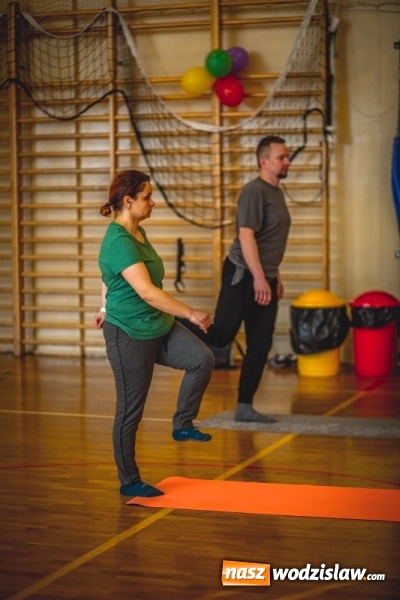 Zdjęcie w galerii na portalu naszwodzislaw.com: Charytatywny maraton fitness w Rogowie  wiadomości z regionu