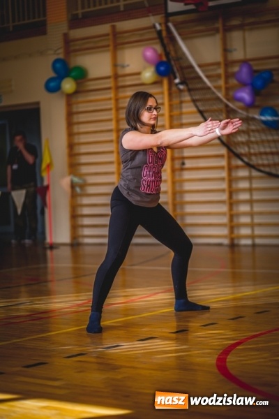 Zdjęcie w galerii na portalu naszwodzislaw.com: Charytatywny maraton fitness w Rogowie  wiadomości z regionu