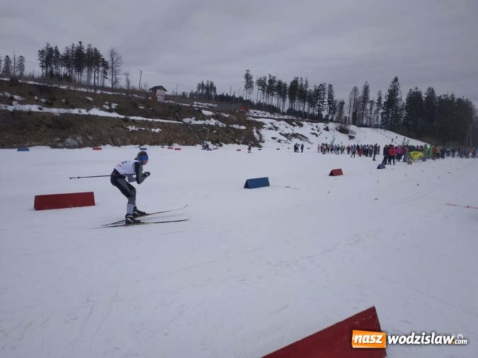 Zdjęcie w galerii na portalu naszwodzislaw.com: Oskar Kremski na podium 44 Międzynarodowego Biegu Narciarskiego o Istebniański Bruclik wiadomości z regionu