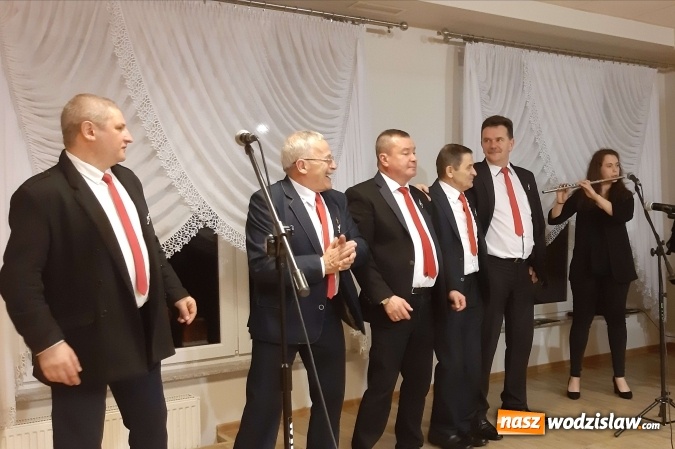 Zdjęcie w galerii na portalu naszwodzislaw.com: KGW Połomia spotkało się przy pączku wiadomości z regionu