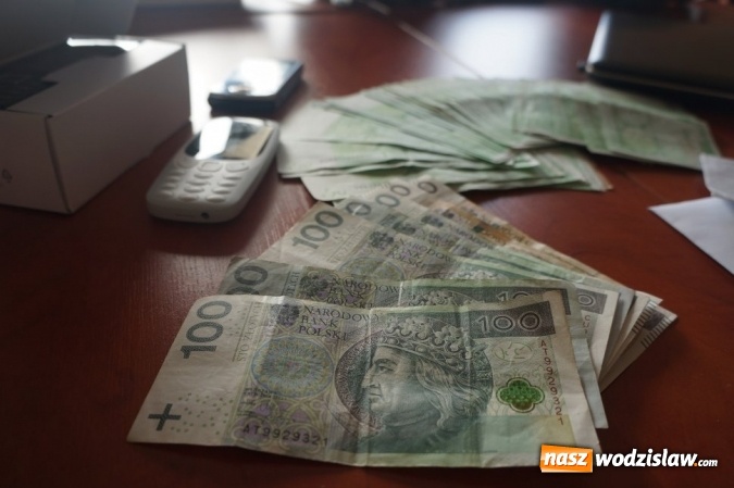 Zdjęcie w galerii na portalu naszwodzislaw.com: Oszuści działający metodą na wnuczka wpadli w ręce policji wiadomości z regionu