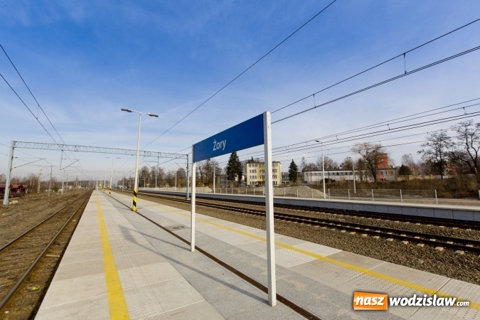 Zdjęcie w galerii na portalu naszwodzislaw.com: Na stacjach są już nowe perony. Podróże z Żor do Rybnika stały się lepsze wiadomości z regionu