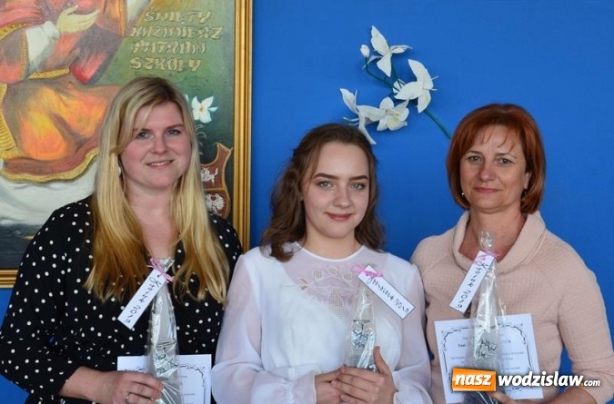 Zdjęcie w galerii na portalu naszwodzislaw.com: Święto patrona Szkoły Podstawowej w Mszanie wiadomości z regionu