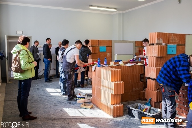 Zdjęcie w galerii na portalu naszwodzislaw.com: X Turniej Budowlany w Raciborzu. Uczniowie ZST z Wodzisławia pracowali najbezpieczniej! wiadomości z regionu