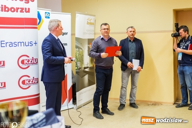 Zdjęcie w galerii na portalu naszwodzislaw.com: X Turniej Budowlany w Raciborzu. Uczniowie ZST z Wodzisławia pracowali najbezpieczniej! wiadomości z regionu