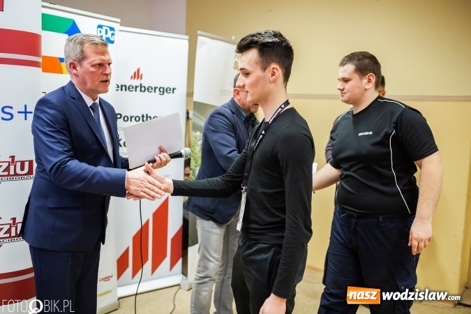 Zdjęcie w galerii na portalu naszwodzislaw.com: X Turniej Budowlany w Raciborzu. Uczniowie ZST z Wodzisławia pracowali najbezpieczniej! wiadomości z regionu