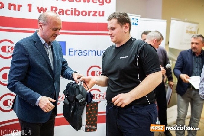 Zdjęcie w galerii na portalu naszwodzislaw.com: X Turniej Budowlany w Raciborzu. Uczniowie ZST z Wodzisławia pracowali najbezpieczniej! wiadomości z regionu