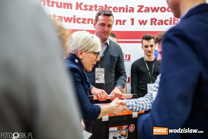 Zdjęcie w galerii na portalu naszwodzislaw.com: X Turniej Budowlany w Raciborzu. Uczniowie ZST z Wodzisławia pracowali najbezpieczniej! wiadomości z regionu