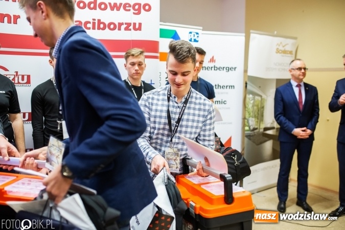 Zdjęcie w galerii na portalu naszwodzislaw.com: X Turniej Budowlany w Raciborzu. Uczniowie ZST z Wodzisławia pracowali najbezpieczniej! wiadomości z regionu