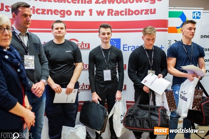 Zdjęcie w galerii na portalu naszwodzislaw.com: X Turniej Budowlany w Raciborzu. Uczniowie ZST z Wodzisławia pracowali najbezpieczniej! wiadomości z regionu