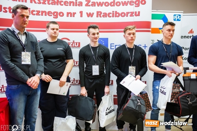 Zdjęcie w galerii na portalu naszwodzislaw.com: X Turniej Budowlany w Raciborzu. Uczniowie ZST z Wodzisławia pracowali najbezpieczniej! wiadomości z regionu