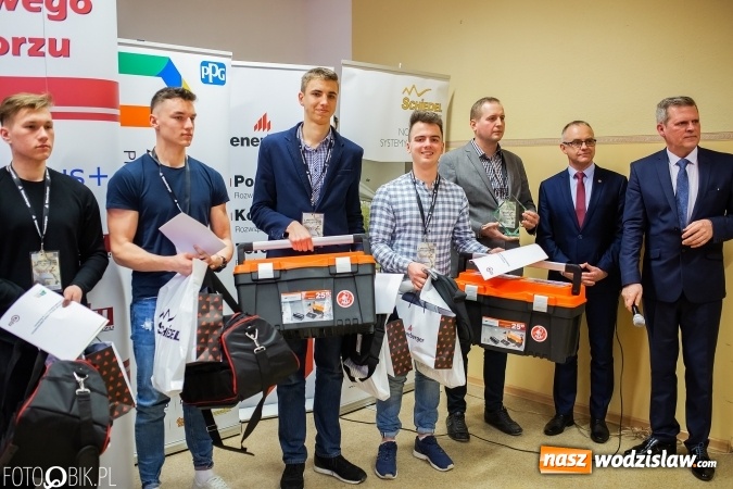 Zdjęcie w galerii na portalu naszwodzislaw.com: X Turniej Budowlany w Raciborzu. Uczniowie ZST z Wodzisławia pracowali najbezpieczniej! wiadomości z regionu