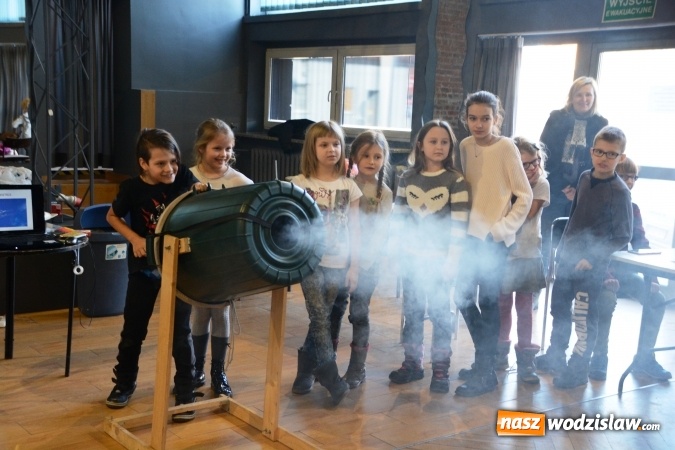Zdjęcie w galerii na portalu naszwodzislaw.com: Klub Młodego Odkrywcy w WCK, czyli zajęcia naukowo-techniczne dla dzieci wiadomości z regionu