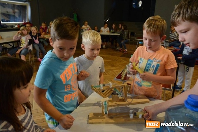 Zdjęcie w galerii na portalu naszwodzislaw.com: Klub Młodego Odkrywcy w WCK, czyli zajęcia naukowo-techniczne dla dzieci wiadomości z regionu