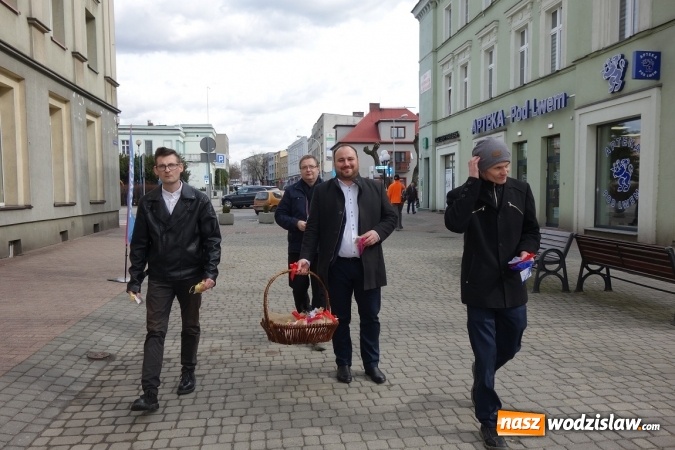 Zdjęcie w galerii na portalu naszwodzislaw.com: Pracownicy Zakładu Aktywności Zawodowej nie zapomnieli o święcie kobiet wiadomości z regionu