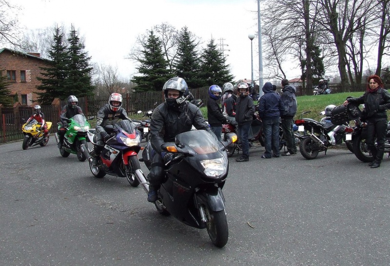 Zdjęcie w galerii na portalu naszwodzislaw.com: W Mszanie zawyły silniki motorów wiadomości z regionu