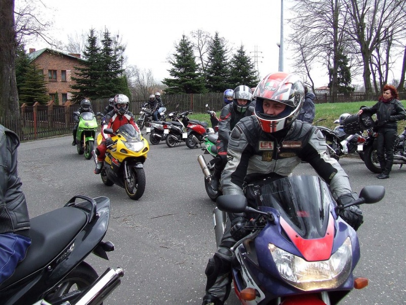 Zdjęcie w galerii na portalu naszwodzislaw.com: W Mszanie zawyły silniki motorów wiadomości z regionu