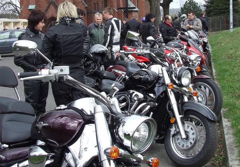 Zdjęcie w galerii na portalu naszwodzislaw.com: W Mszanie zawyły silniki motorów wiadomości z regionu