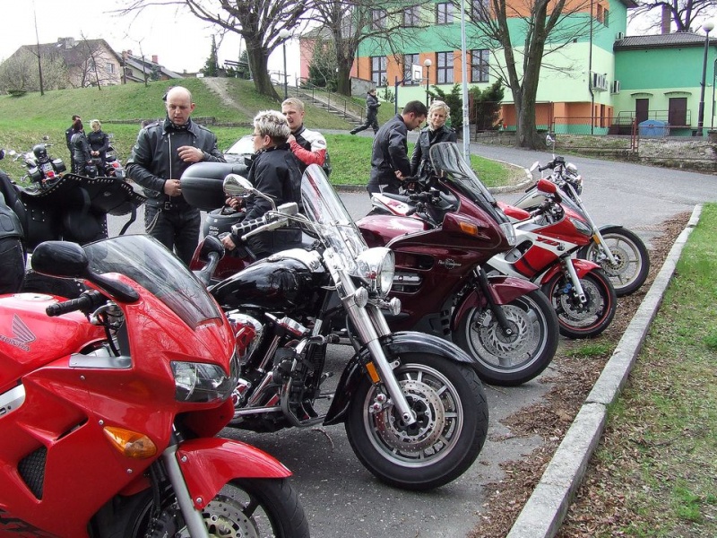 Zdjęcie w galerii na portalu naszwodzislaw.com: W Mszanie zawyły silniki motorów wiadomości z regionu