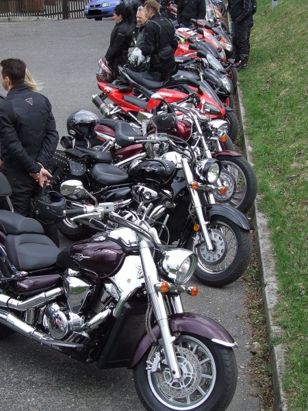 Zdjęcie w galerii na portalu naszwodzislaw.com: W Mszanie zawyły silniki motorów wiadomości z regionu