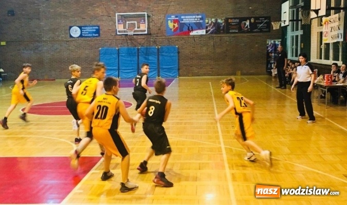 Zdjęcie w galerii na portalu naszwodzislaw.com: Ciężko wywalczone zwycięstwo wodzisławskich koszykarzy wiadomości z regionu