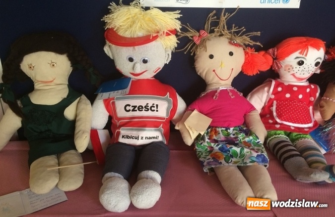 Zdjęcie w galerii na portalu naszwodzislaw.com: Uczniowie z Połomi włączyli się w akcję UNICEF na rzecz ratowania dzieci wiadomości z regionu