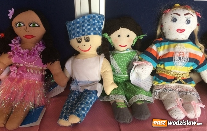 Zdjęcie w galerii na portalu naszwodzislaw.com: Uczniowie z Połomi włączyli się w akcję UNICEF na rzecz ratowania dzieci wiadomości z regionu
