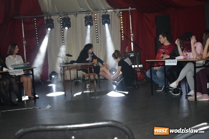 Zdjęcie w galerii na portalu naszwodzislaw.com: Koncert Charytatywny Otwórzmy nasze serca w wodzisławskim Ekonomiku wiadomości z regionu