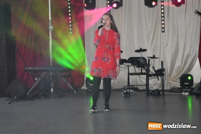 Zdjęcie w galerii na portalu naszwodzislaw.com: Koncert Charytatywny Otwórzmy nasze serca w wodzisławskim Ekonomiku wiadomości z regionu