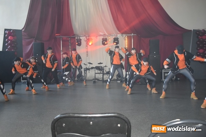 Zdjęcie w galerii na portalu naszwodzislaw.com: Koncert Charytatywny Otwórzmy nasze serca w wodzisławskim Ekonomiku wiadomości z regionu