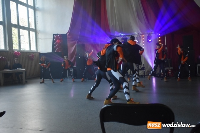 Zdjęcie w galerii na portalu naszwodzislaw.com: Koncert Charytatywny Otwórzmy nasze serca w wodzisławskim Ekonomiku wiadomości z regionu