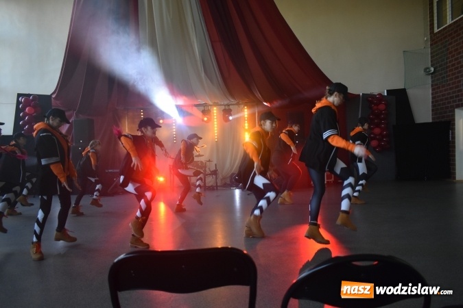 Zdjęcie w galerii na portalu naszwodzislaw.com: Koncert Charytatywny Otwórzmy nasze serca w wodzisławskim Ekonomiku wiadomości z regionu