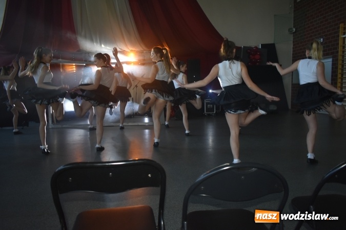 Zdjęcie w galerii na portalu naszwodzislaw.com: Koncert Charytatywny Otwórzmy nasze serca w wodzisławskim Ekonomiku wiadomości z regionu