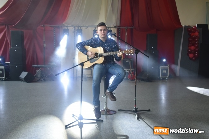 Zdjęcie w galerii na portalu naszwodzislaw.com: Koncert Charytatywny Otwórzmy nasze serca w wodzisławskim Ekonomiku wiadomości z regionu