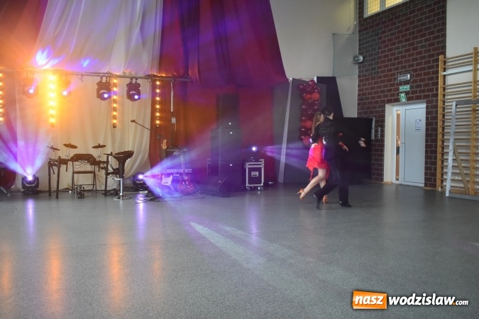 Zdjęcie w galerii na portalu naszwodzislaw.com: Koncert Charytatywny Otwórzmy nasze serca w wodzisławskim Ekonomiku wiadomości z regionu