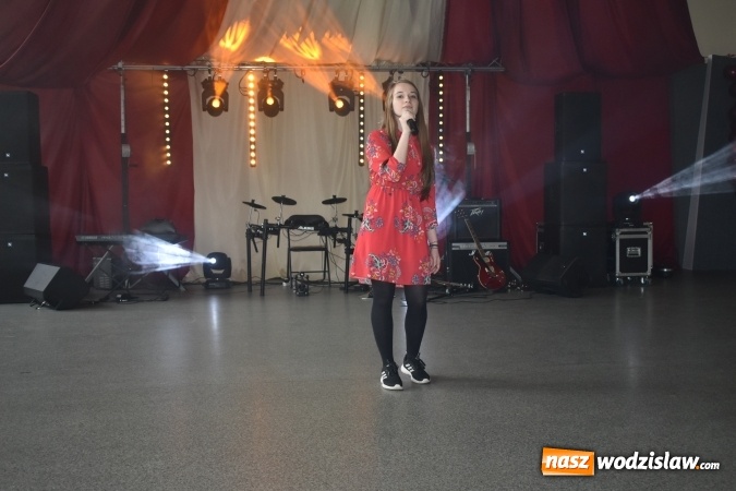 Zdjęcie w galerii na portalu naszwodzislaw.com: Koncert Charytatywny Otwórzmy nasze serca w wodzisławskim Ekonomiku wiadomości z regionu