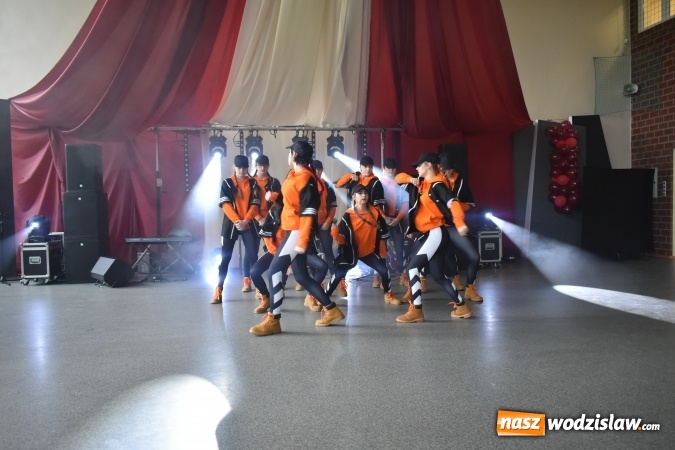 Zdjęcie w galerii na portalu naszwodzislaw.com: Koncert Charytatywny Otwórzmy nasze serca w wodzisławskim Ekonomiku wiadomości z regionu