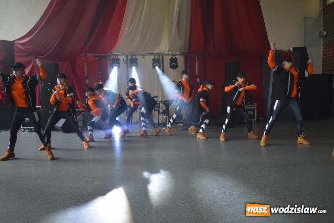 Zdjęcie w galerii na portalu naszwodzislaw.com: Koncert Charytatywny Otwórzmy nasze serca w wodzisławskim Ekonomiku wiadomości z regionu