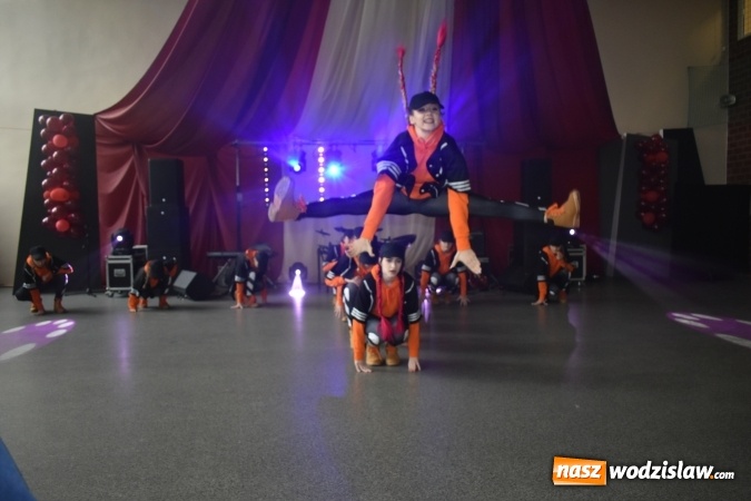 Zdjęcie w galerii na portalu naszwodzislaw.com: Koncert Charytatywny Otwórzmy nasze serca w wodzisławskim Ekonomiku wiadomości z regionu