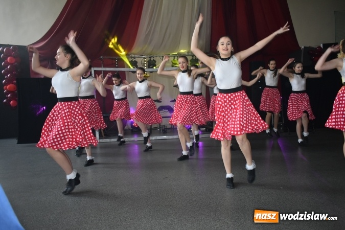 Zdjęcie w galerii na portalu naszwodzislaw.com: Koncert Charytatywny Otwórzmy nasze serca w wodzisławskim Ekonomiku wiadomości z regionu