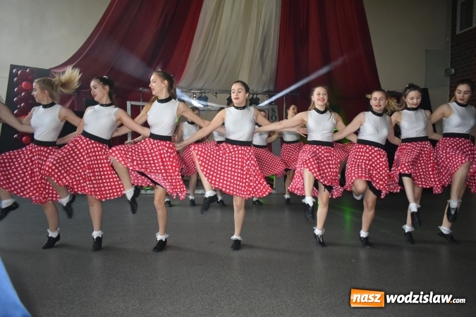 Zdjęcie w galerii na portalu naszwodzislaw.com: Koncert Charytatywny Otwórzmy nasze serca w wodzisławskim Ekonomiku wiadomości z regionu