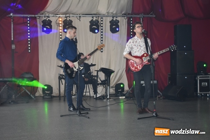 Zdjęcie w galerii na portalu naszwodzislaw.com: Koncert Charytatywny Otwórzmy nasze serca w wodzisławskim Ekonomiku wiadomości z regionu