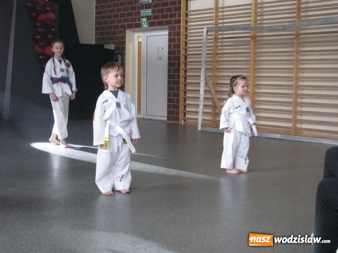 Zdjęcie w galerii na portalu naszwodzislaw.com: Koncert Charytatywny Otwórzmy nasze serca w wodzisławskim Ekonomiku wiadomości z regionu