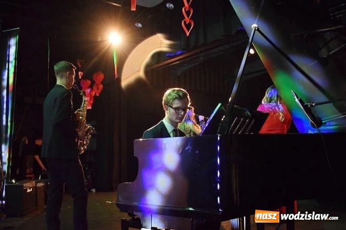 Zdjęcie w galerii na portalu naszwodzislaw.com: Jubileuszowy koncert w wodzisławskiej Jedynce wiadomości z regionu