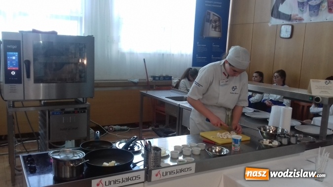Zdjęcie w galerii na portalu naszwodzislaw.com: Jak smakuje sukces? Wiedzą to uczniowie wodzisławskiego Ekonomika wiadomości z regionu